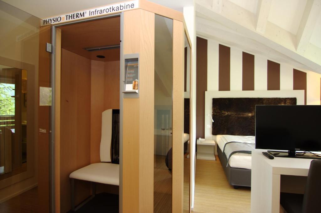 Hotel Bavaria Levico Terme Room photo