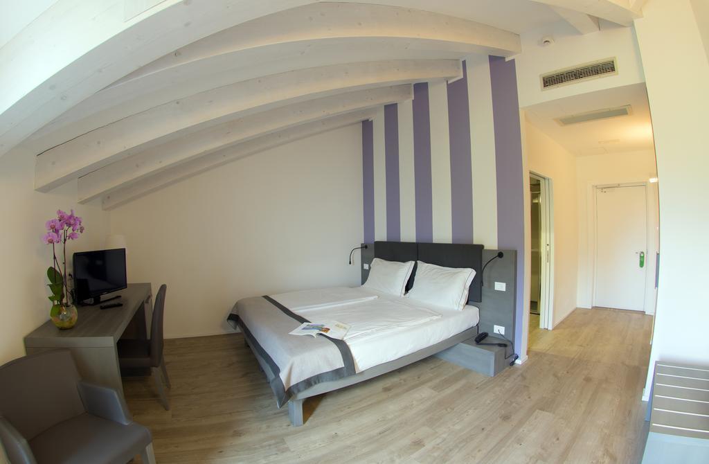 Hotel Bavaria Levico Terme Exterior photo