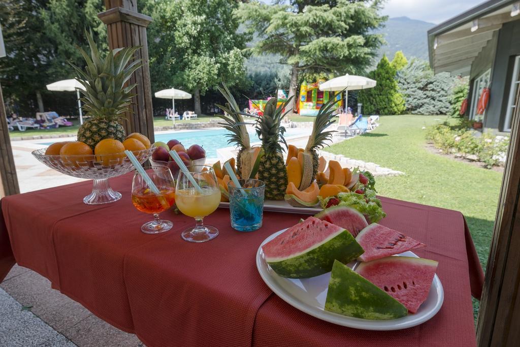 Hotel Bavaria Levico Terme Exterior photo