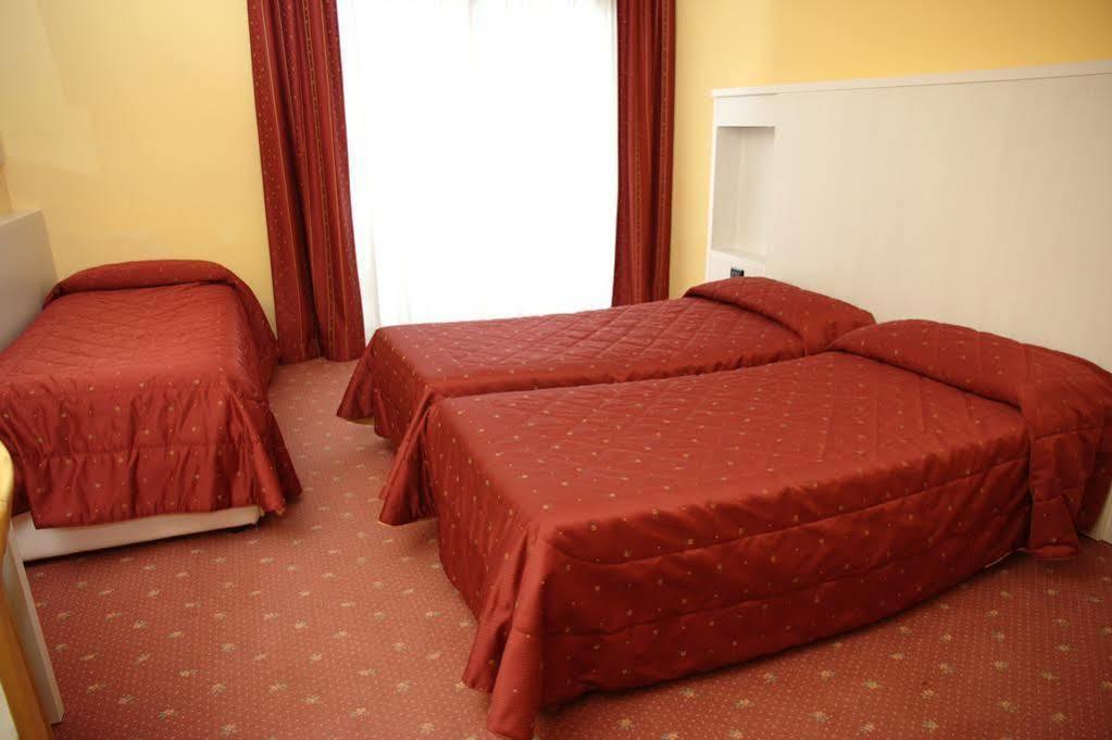 Hotel Bavaria Levico Terme Exterior photo